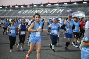 BIB: 5323
                            <button type="button" onclick="openModal(10463520)" class="btn btn-primary btn-sm float-right btn-popup" data-toggle="modal" data-target=".modal-high-quality">
                        <i class="fas fa-shopping-cart"></i> Add to Cart
                    </button>
                                            <button type="button" onclick="isThisMe(10463520, true)" class="btn btn-success btn-sm float-right btn-popup btn-isme hidden" data-toggle="tooltip" data-placement="bottom" title="นี่คือรูปของคุณใช่ไหม คลิกที่นี่เพื่อเอาเข้าอัลบั้ม">
                        <i class="fas fa-plus"></i> Add to album
                    </button>
                    <button type="button" onclick="isThisMe(10463520, false)" class="btn btn-warning btn-sm float-right btn-popup btn-isnotme hidden">
                        <i class="fas fa-ban"></i> Remove from album
                    </button>